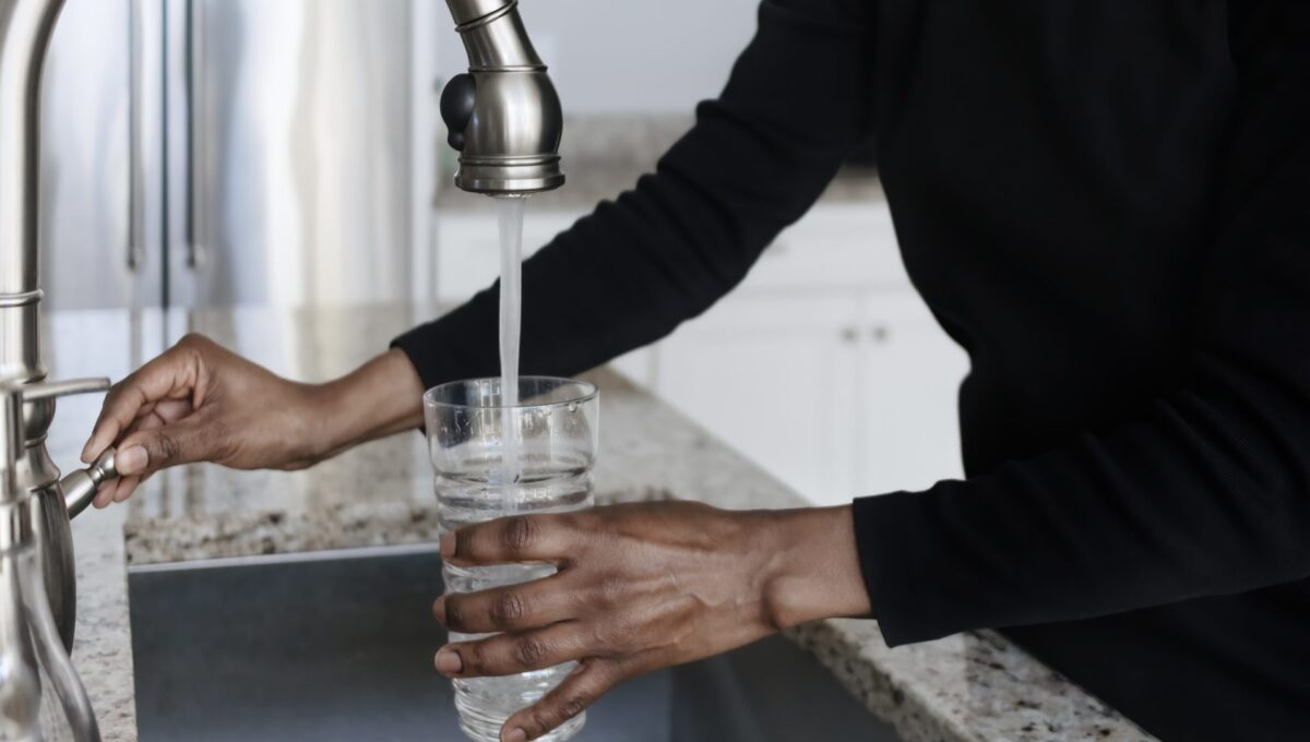 Faucet OUT! Federal Learn about Estimates Faucet Water From 45% Of U.S. Taps Would possibly Include ‘Endlessly Chemical compounds’